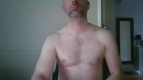 eric334418 online show from 11/24/25, 09:09