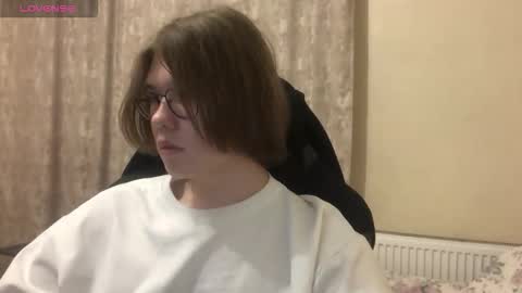 Snapshot of eric_bucks chatting on 03/04/26, 11:33 haru moon online show from 03/04/26, 11:33