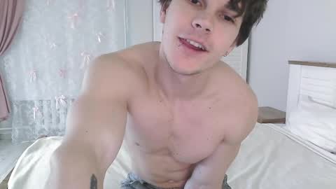 Snapshot of eric_crush chatting on 04/21/26, 03:57 Eric Crush online show from 04/21/26, 03:57