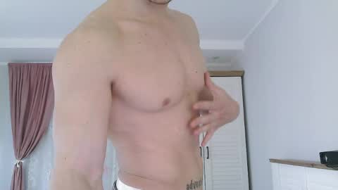 Snapshot of eric_crush chatting on 04/27/26, 03:48 Eric Crush online show from 04/27/26, 03:48