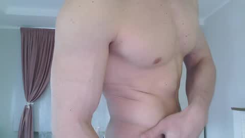 Snapshot of eric_crush chatting on 05/07/26, 04:18 Eric Crush online show from 05/07/26, 04:18