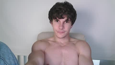 Snapshot of eric_crush chatting on 05/30/26, 03:36 Eric Crush online show from 05/30/26, 03:36