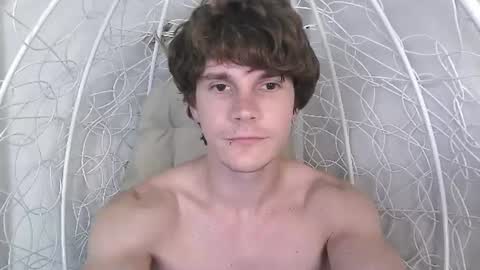 Snapshot of eric_crush chatting on 07/16/26, 01:11 Eric Crush online show from 07/16/26, 01:11