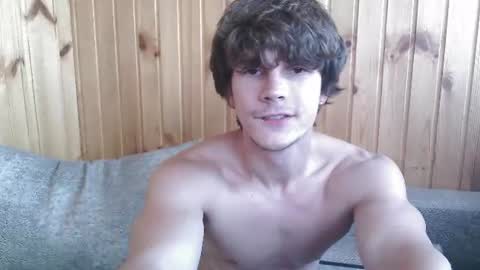Snapshot of eric_crush chatting on 07/23/26, 04:32 Eric Crush online show from 07/23/26, 04:32