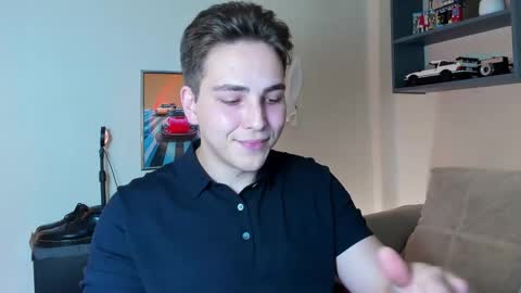 Snapshot of eric_ether chatting on 09/25/25, 10:02 Eric online show from 09/25/25, 10:02