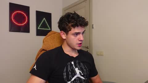    online show from 10/01/25, 01:28