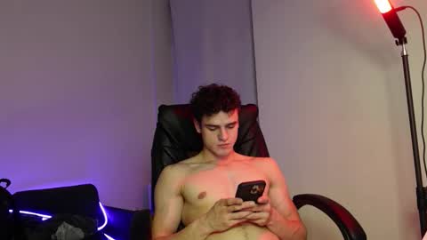    online show from 10/11/25, 05:33