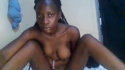 Erica online show from 11/05/25, 03:06