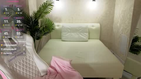 erica_mckenzie online show from 02/17/26, 03:58