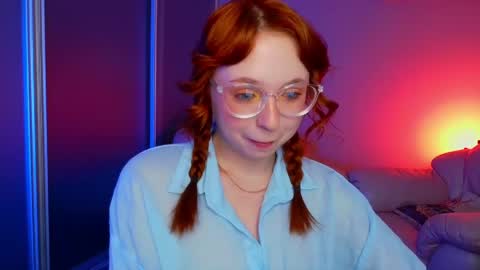 Snapshot of erica_nelson chatting on 06/05/26, 04:30 Erica 3 online show from 06/05/26, 04:30