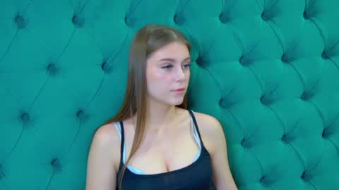 EricaFoxes online show from 06/30/26, 06:25