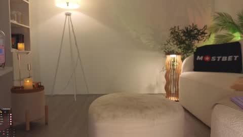 Call me Erica online show from 12/08/24, 12:18