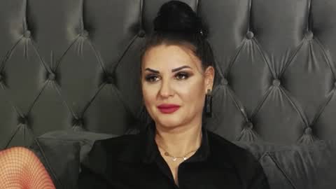 Snapshot of ericarosse chatting on 01/10/25, 07:43 Erica online show from 01/10/25, 07:43