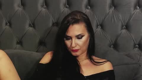 Snapshot of ericarosse chatting on 01/30/25, 08:10 Erica online show from 01/30/25, 08:10