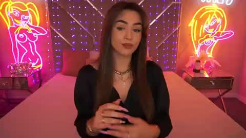 Erica online show from 06/17/26, 06:27