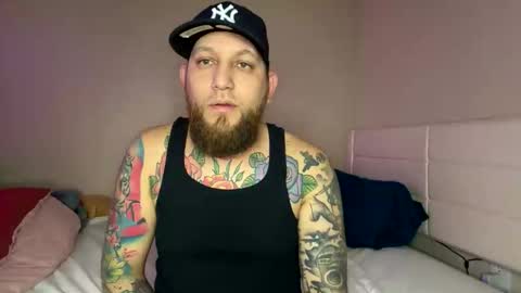 Snapshot of erick1s chatting on 11/16/25, 11:27 erick1s online show from 11/16/25, 11:27