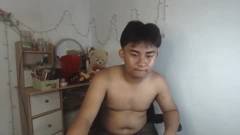 Snapshot of erick_cummer30 chatting on 04/14/26, 05:57 erick_cummer30 online show from 04/14/26, 05:57