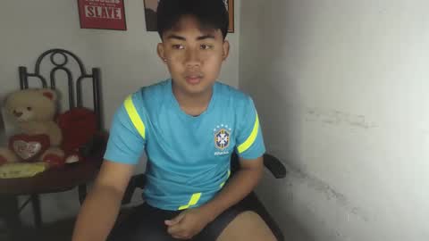 Snapshot of erick_cummer30 chatting on 04/16/26, 11:40 erick_cummer30 online show from 04/16/26, 11:40