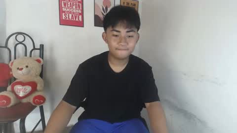 Snapshot of erick_cummer30 chatting on 04/19/26, 02:44 erick_cummer30 online show from 04/19/26, 02:44