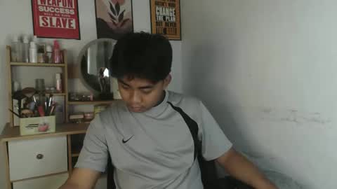 Snapshot of erick_cummer30 chatting on 05/02/26, 12:15 erick_cummer30 online show from 05/02/26, 12:15