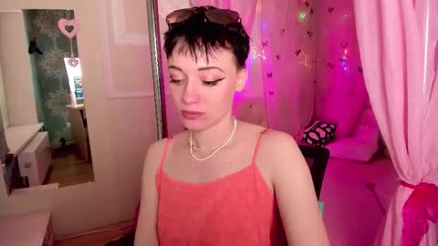 Ericka online show from 11/16/25, 04:23