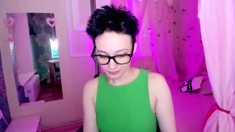 Ericka online show from 11/22/25, 03:33