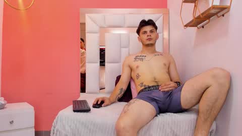 Erick y Natasha online show from 02/18/26, 11:06