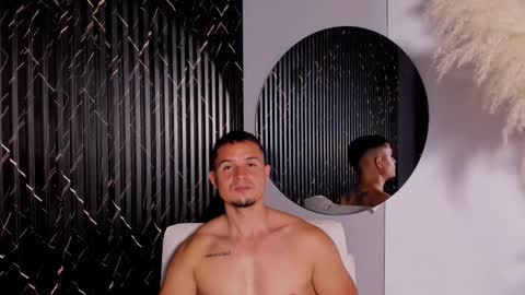 Snapshot of erickdowell chatting on 02/03/25, 03:49 Erick online show from 02/03/25, 03:49