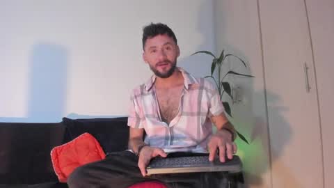 Snapshot of erickpritz_xh chatting on 05/15/26, 02:07 erickpritz_xh online show from 05/15/26, 02:07