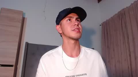 Erik rodriguez online show from 06/17/26, 03:42