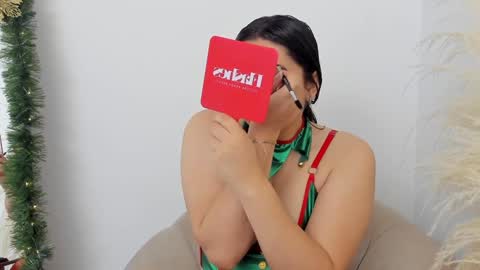 Snapshot of erika_mendez1 chatting on 12/24/24, 07:44 Erika Mendez online show from 12/24/24, 07:44