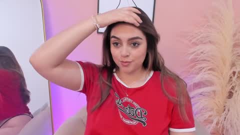 Snapshot of erika_mendez1 chatting on 02/01/25, 08:37 Erika Mendez online show from 02/01/25, 08:37