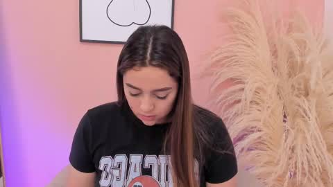 Snapshot of erika_mendez1 chatting on 02/21/25, 07:10 Erika Mendez online show from 02/21/25, 07:10