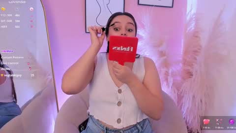 Snapshot of erika_mendez1 chatting on 09/25/25, 08:01 Erika Mendez online show from 09/25/25, 08:01