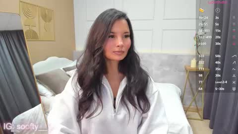 Erika online show from 11/18/25, 05:23