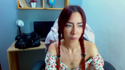 Snapshot of erika_stevens chatting on 01/15/25, 11:30 E R I K A - SAGITARIO..... online show from 01/15/25, 11:30