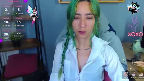 Snapshot of erika_stevens chatting on 09/18/25, 09:17 E R I K A - SAGITARIO..... online show from 09/18/25, 09:17