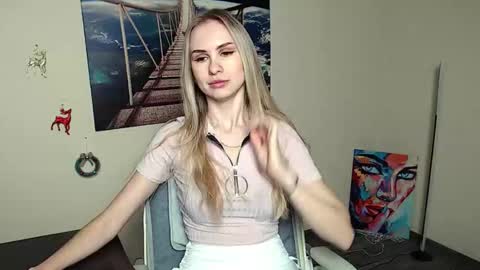 Erika online show from 01/13/26, 01:16