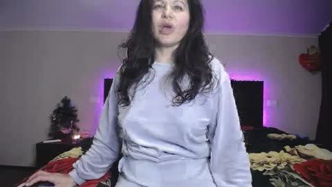 ErikaGold online show from 12/08/24, 06:28