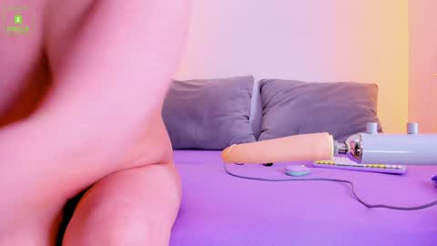 Erika online show from 01/24/25, 04:16