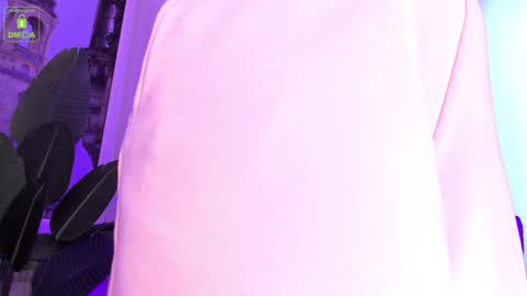 Erika online show from 12/04/25, 04:11