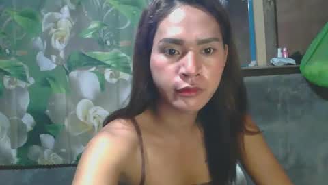 Erika online show from 02/06/25, 03:52