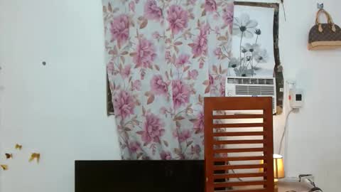 erika  mae online show from 09/22/25, 05:15