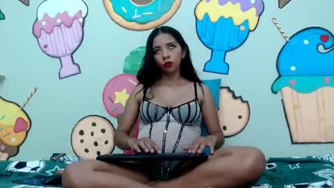 Snapshot of erikaskinny18 chatting on 05/10/26, 05:51 erika online show from 05/10/26, 05:51