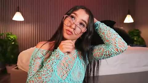 Eri  online show from 02/25/26, 08:07