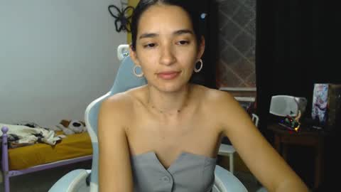 erina_1 online show from 12/07/24, 01:25