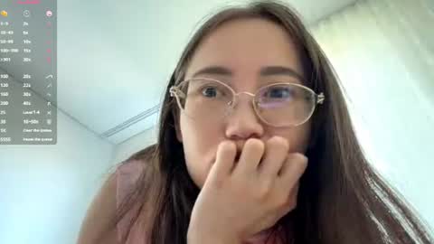 Snapshot of erinnthurmond chatting on 07/13/26, 11:24 Luna online show from 07/13/26, 11:24