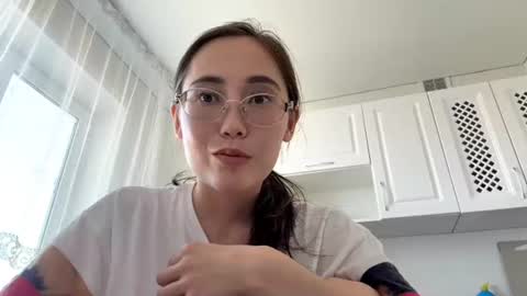 Snapshot of erinnthurmond chatting on 07/14/26, 11:27 Luna online show from 07/14/26, 11:27