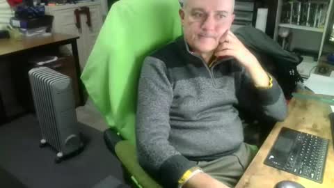 ernello online show from 11/10/25, 09:03