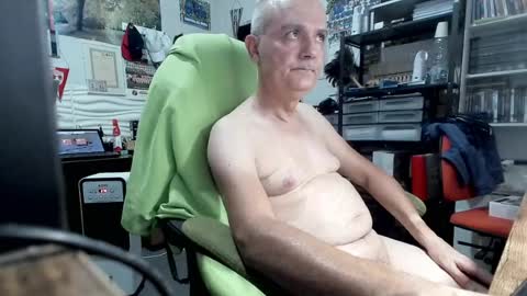 Snapshot of ernello chatting on 07/01/26, 01:02 ernello online show from 07/01/26, 01:02